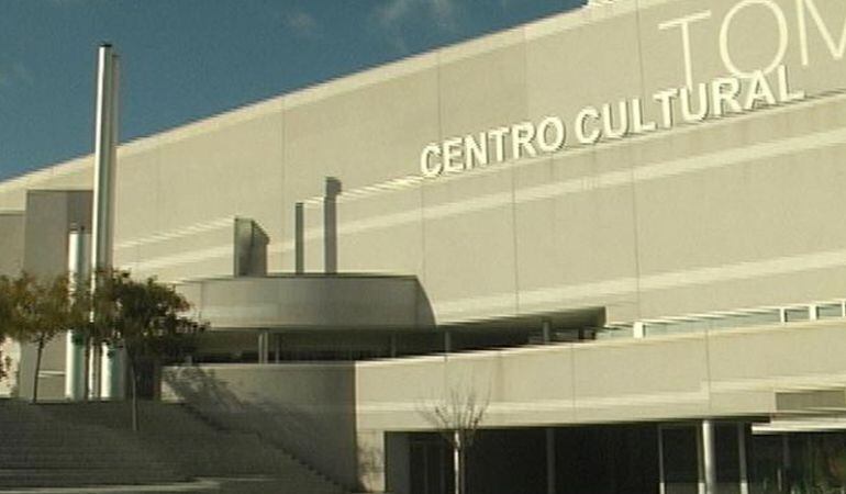 El teatro del Centro Tomás y Valiente acoge la represntación incluida en el Programa de Danza Contemporánea para jóvenes. 