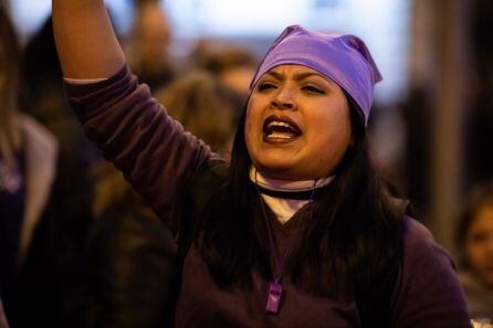 Una mujer levanta el puño en la manifestación feminista celebrada en Madrid