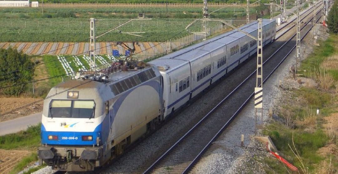 El plan de mejora prevé al supresión de varios pasos a nivel