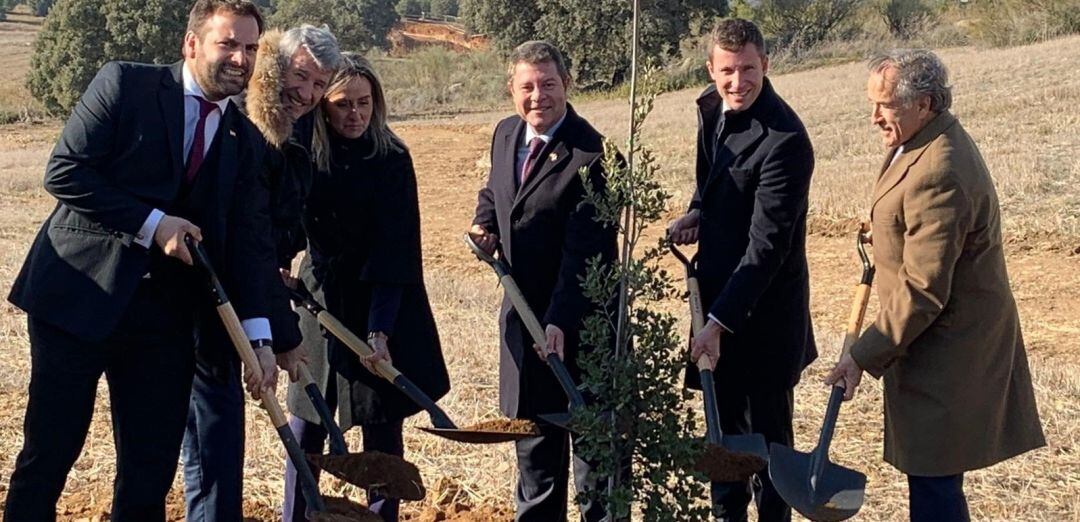 Acto de primera piedra de Puy du Fou