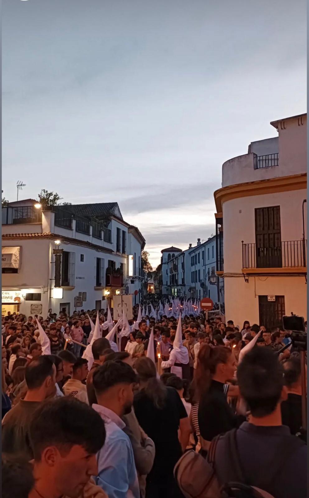 Cortejo procesional de la pro-hermandad de La Salud de Puerta Nueva