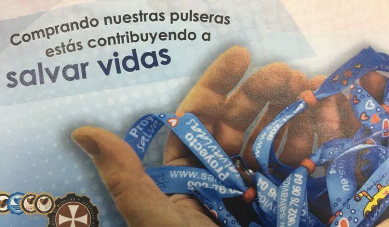 La AMPA del colegio vende las pulseras solidarias por sólo 3 euros.