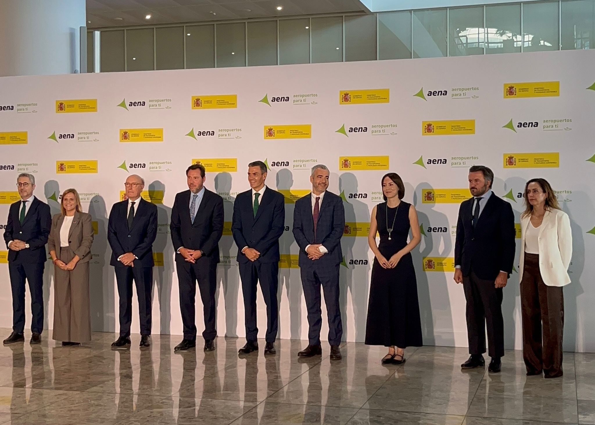 Pedro Sánchez en el aeropuerto