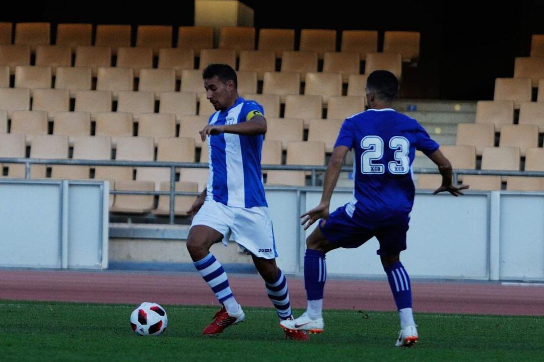 Dani Carrasco durante el partido en Chapín ante el Xerez CD de pretemporada