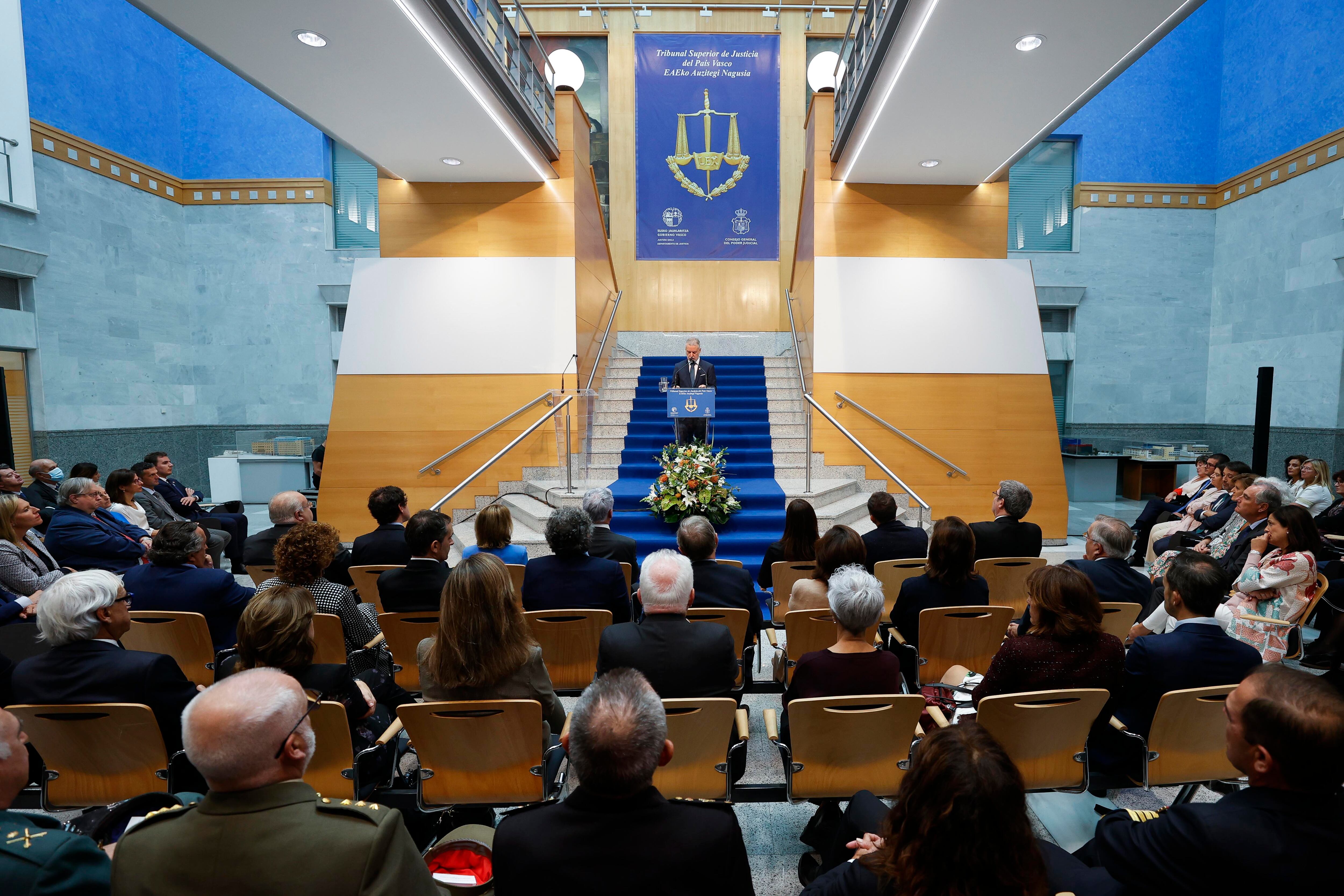 BILBAO, 03/10/2022.- El lehendakari Iñigo Urkullu interviene este lunes en el acto institucional de la Apertura del Año Judicial en Euskadi, al que han asistido las principales autoridades políticas y judiciales de la comunidad. EFE/Miguel Toña***POOL***
