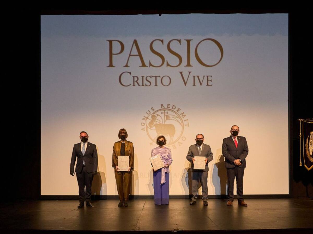 Programa especial de TeleSafor de la presentación del cartel de la Semana Santa y la revista Passio