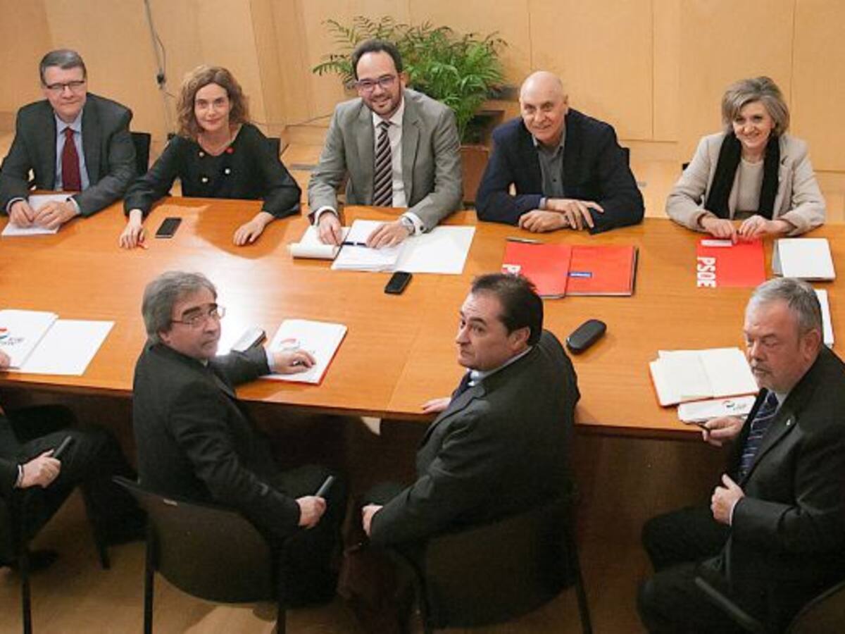 Mediavilla a Mendia: 'Más vale tener mensajes contemporizadores con el PNV que llamarnos a lamentos'