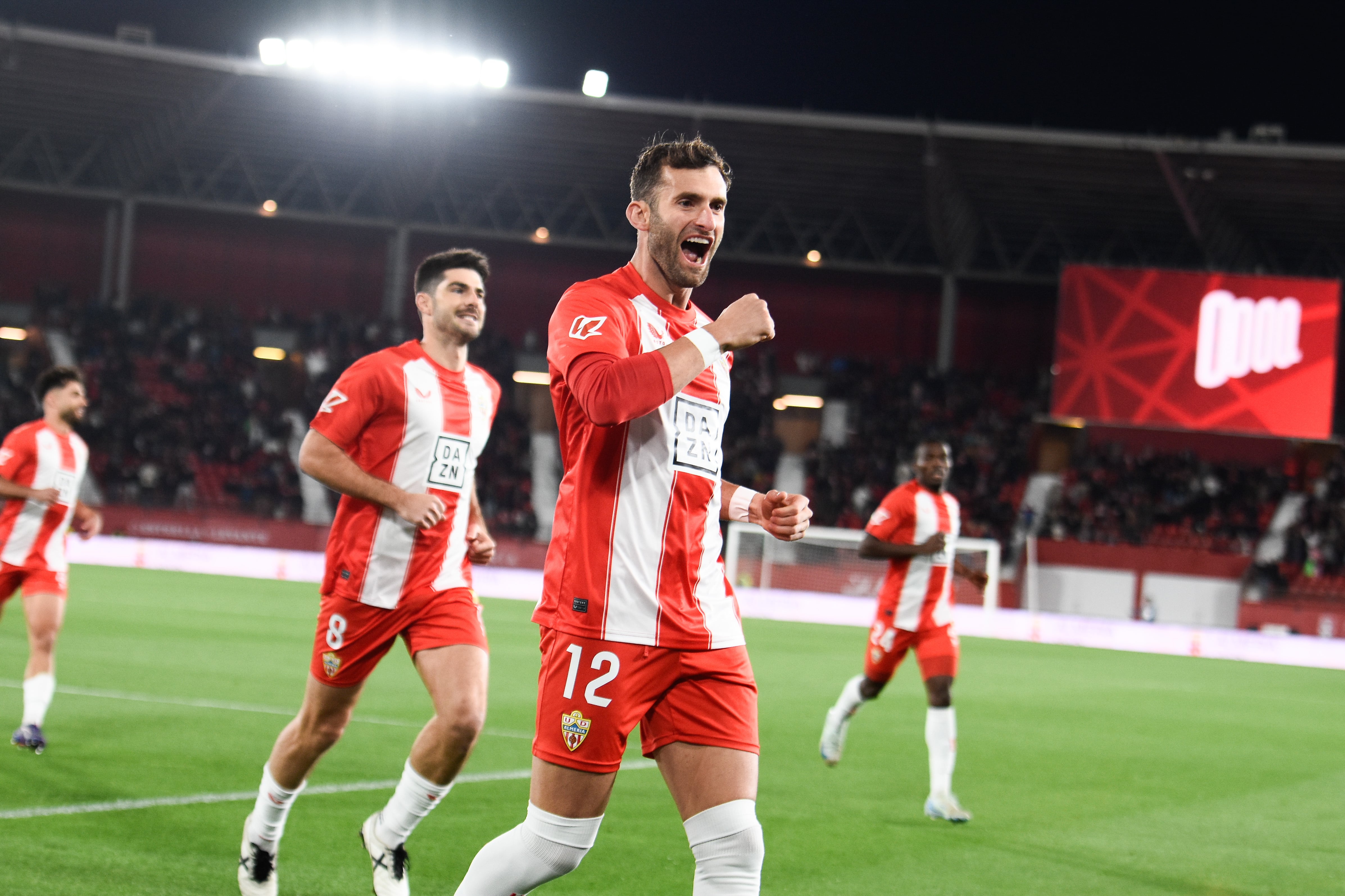 Leo Baptistao celebra su gol al Mirandés en la que fue la última victoria de los de Rubi en el Estadio de los Juegos Mediterráneos.