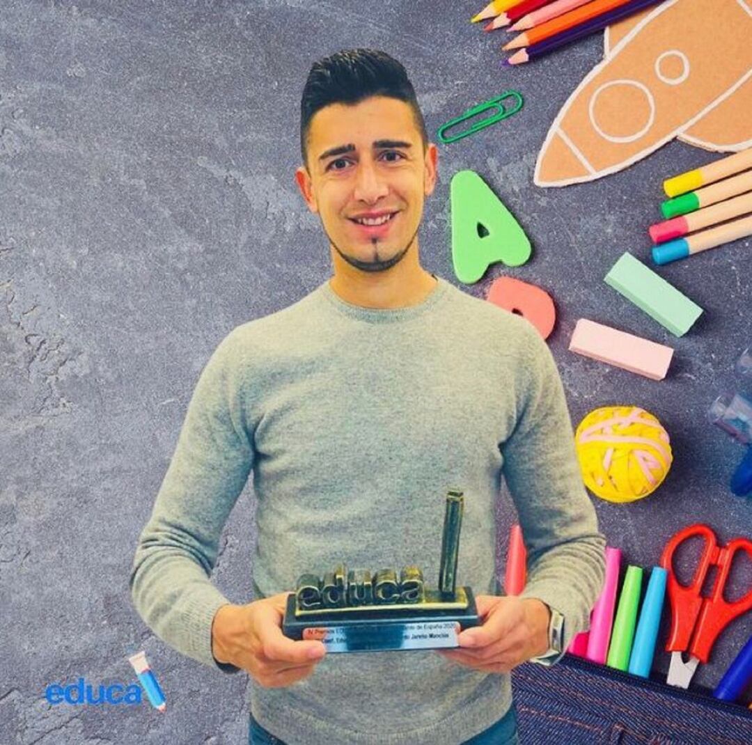 Bernardo Jareño, director del CEIP Alberto Sols de Sax, Premio Lápiz Escuela Pública