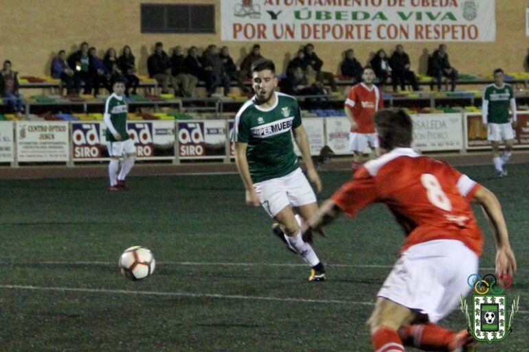 Carlos Cano durante un partido con la camiseta del Úbeda Viva