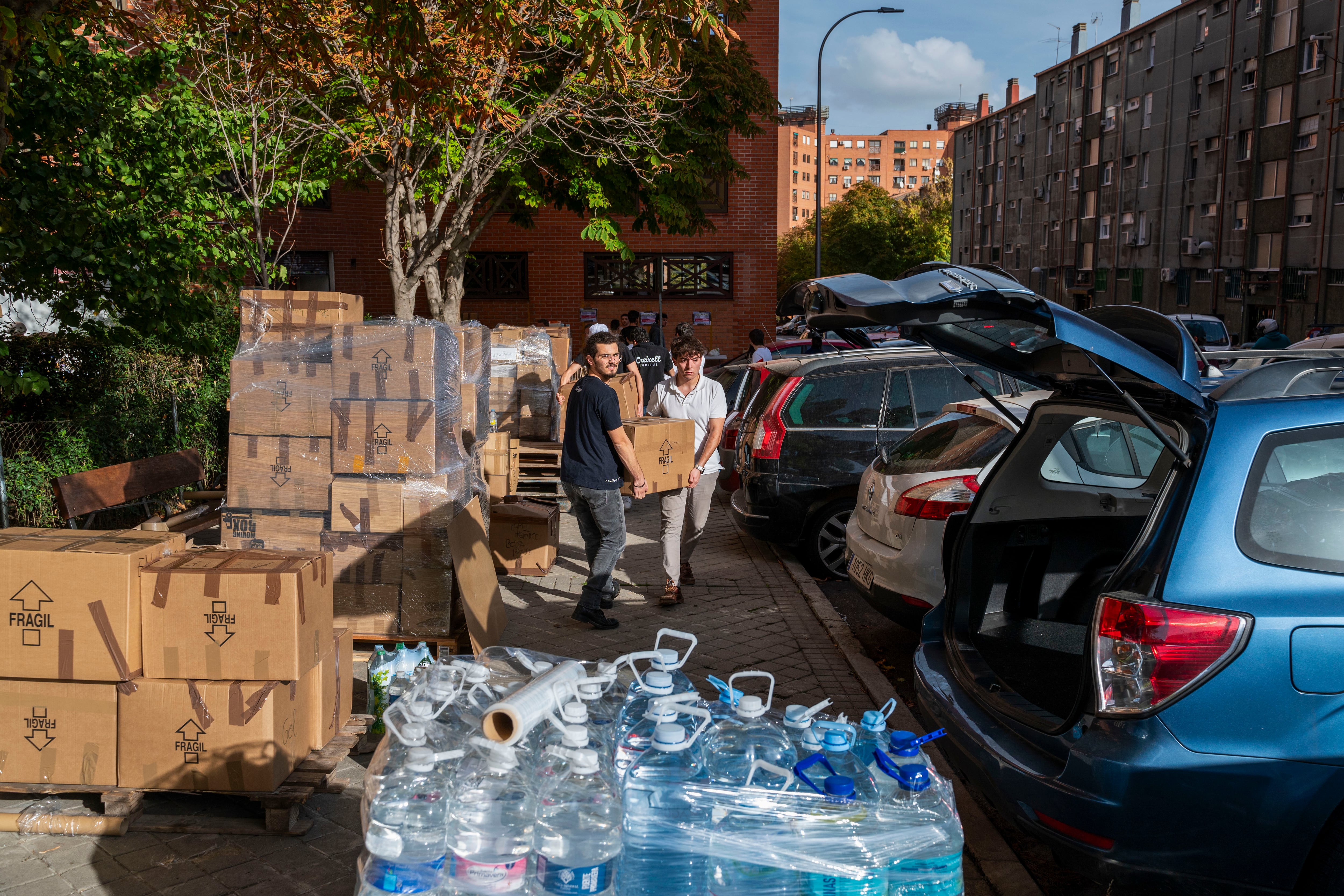 Imagen de archivo de recogida de alimentos para afectados por la DANAEFE/ Fernando Villar