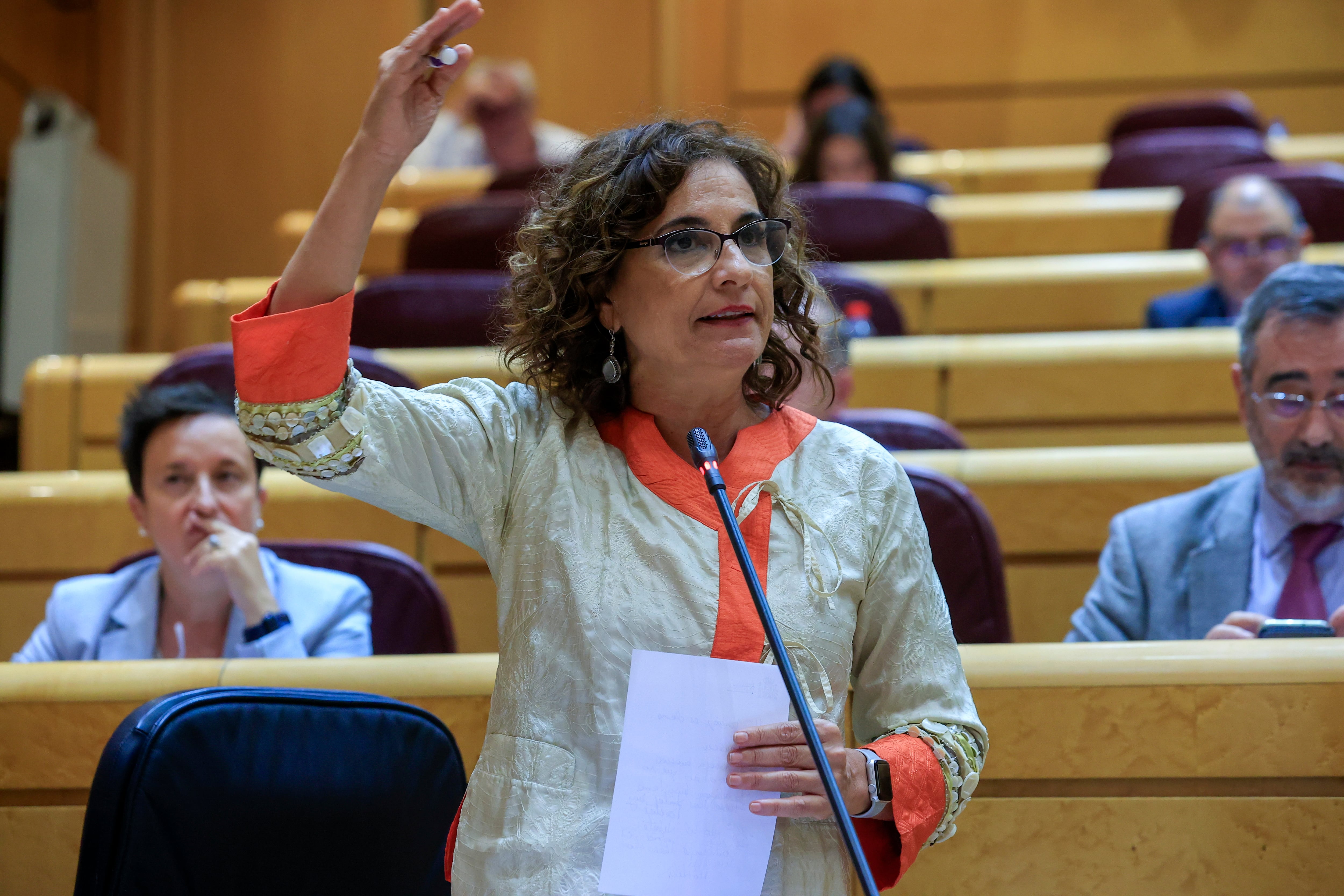 La ministra de Hacienda María Jesús Montero, durante la sesión de control al gobierno, este martes en el Senado en Madrid