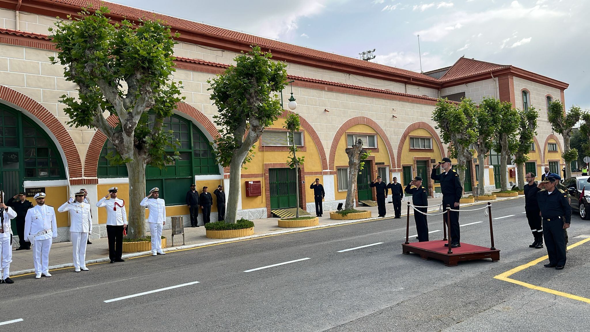 El Rey se dirige a las tropas