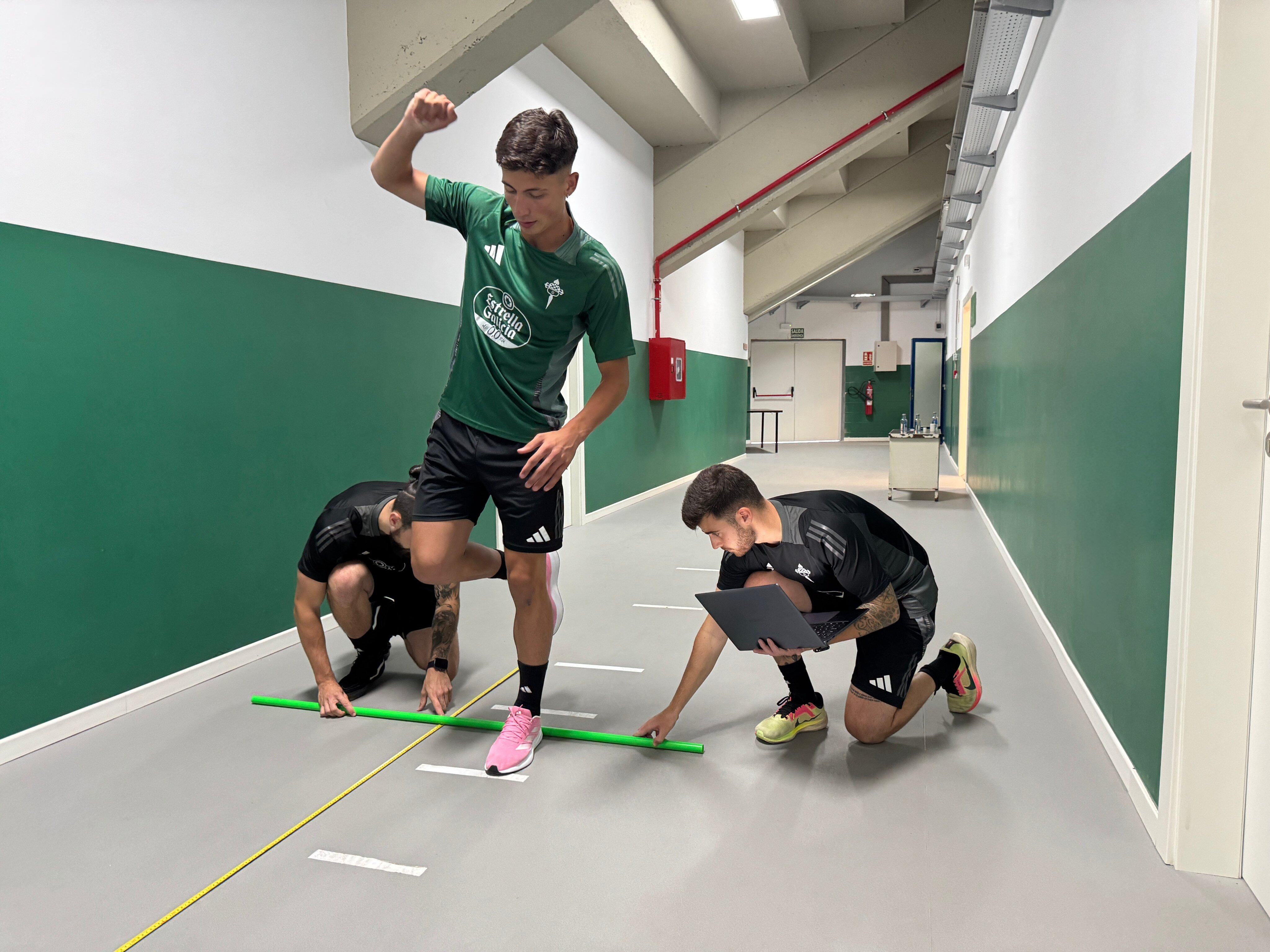 Algunos jugadores ya han acudido este lunes a A Malata (foto: Racing Club Ferrol)