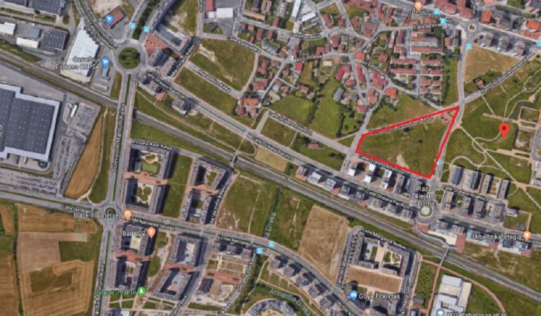 Parcela de Zabalgana en la que se instalará el nuevo centro de Aldaialde