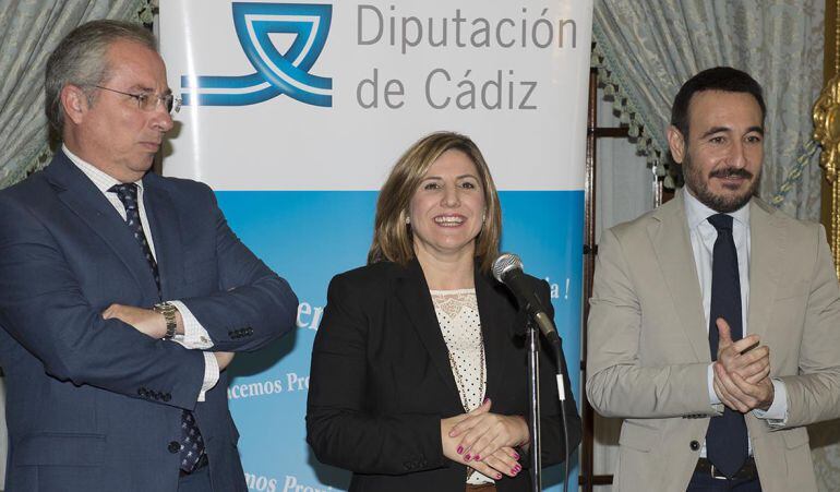 Javier de Torre, Irene García y Fernando López Gil, tras el Consejo Económico y Social de la provincia