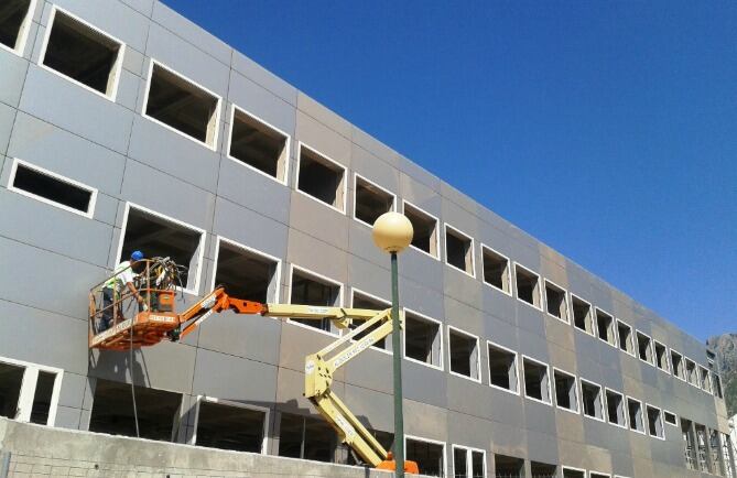 Obras en el CEIP Vargas Llosa en Marbella