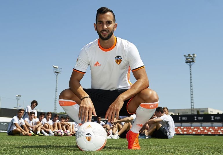 VALENCIA, SPAIN -AUGUST 02:  Martin Montoya faces the media during his presentation as a new player for Valencia CF at Paterna Training Centre on August 2, 2016 in Valencia, Spain.  (Photo by Manuel Queimadelos AlonsoGetty Images)