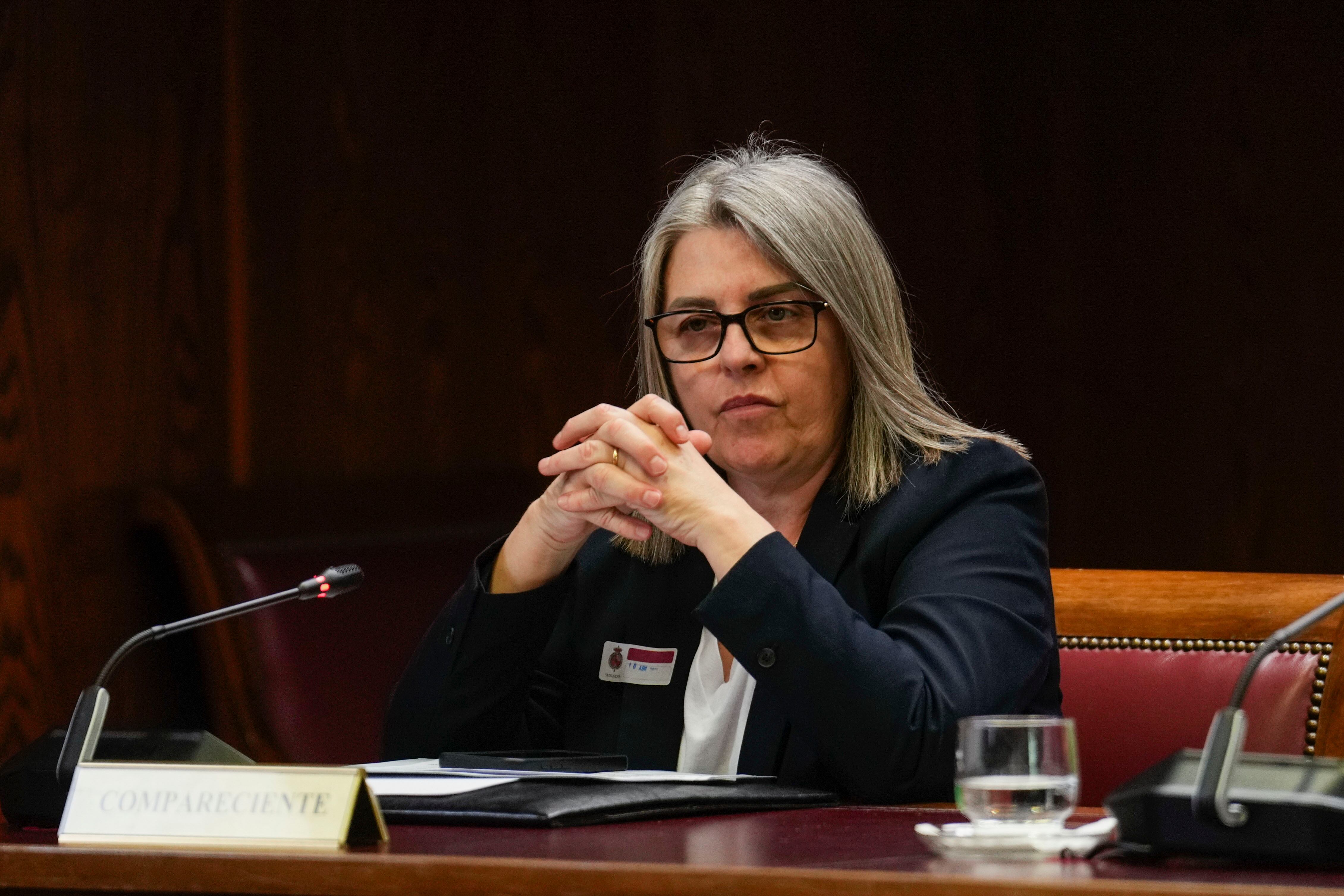 Francisca Muñoz, esposa del exdiputado socialista Santos Cerdán, comparece en la comisión de investigación del Senado sobre el caso Koldo