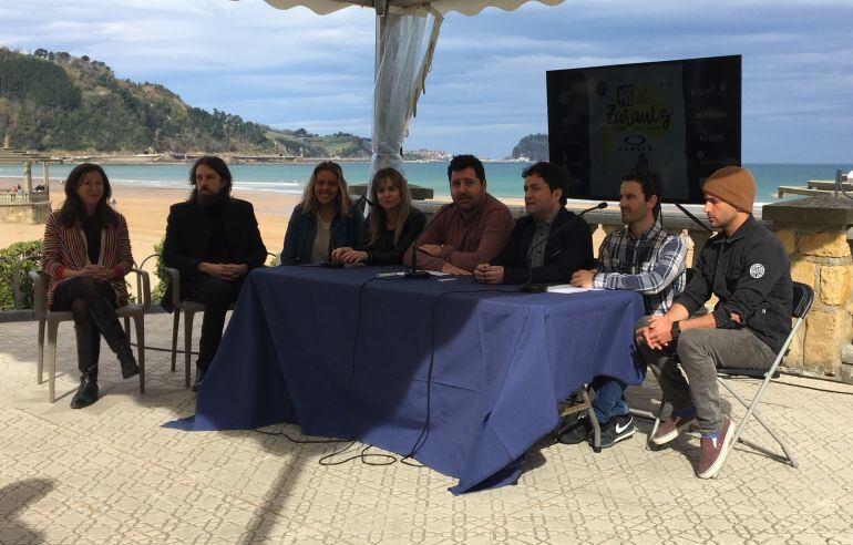 Presentación de una nueva edición del Pro Zarautz en la terraza del restaurante Karlos Arguiñano