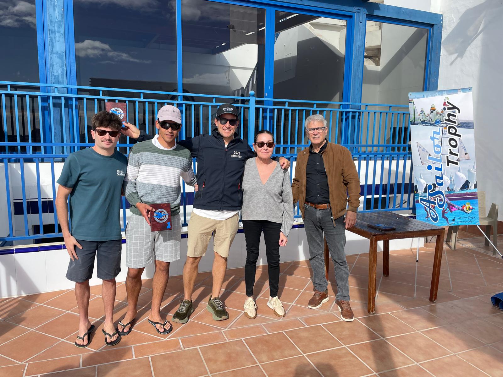 Rafael Lasso y Alonso Pérez, ganan el Trofeo ASailor Snipe 2025.