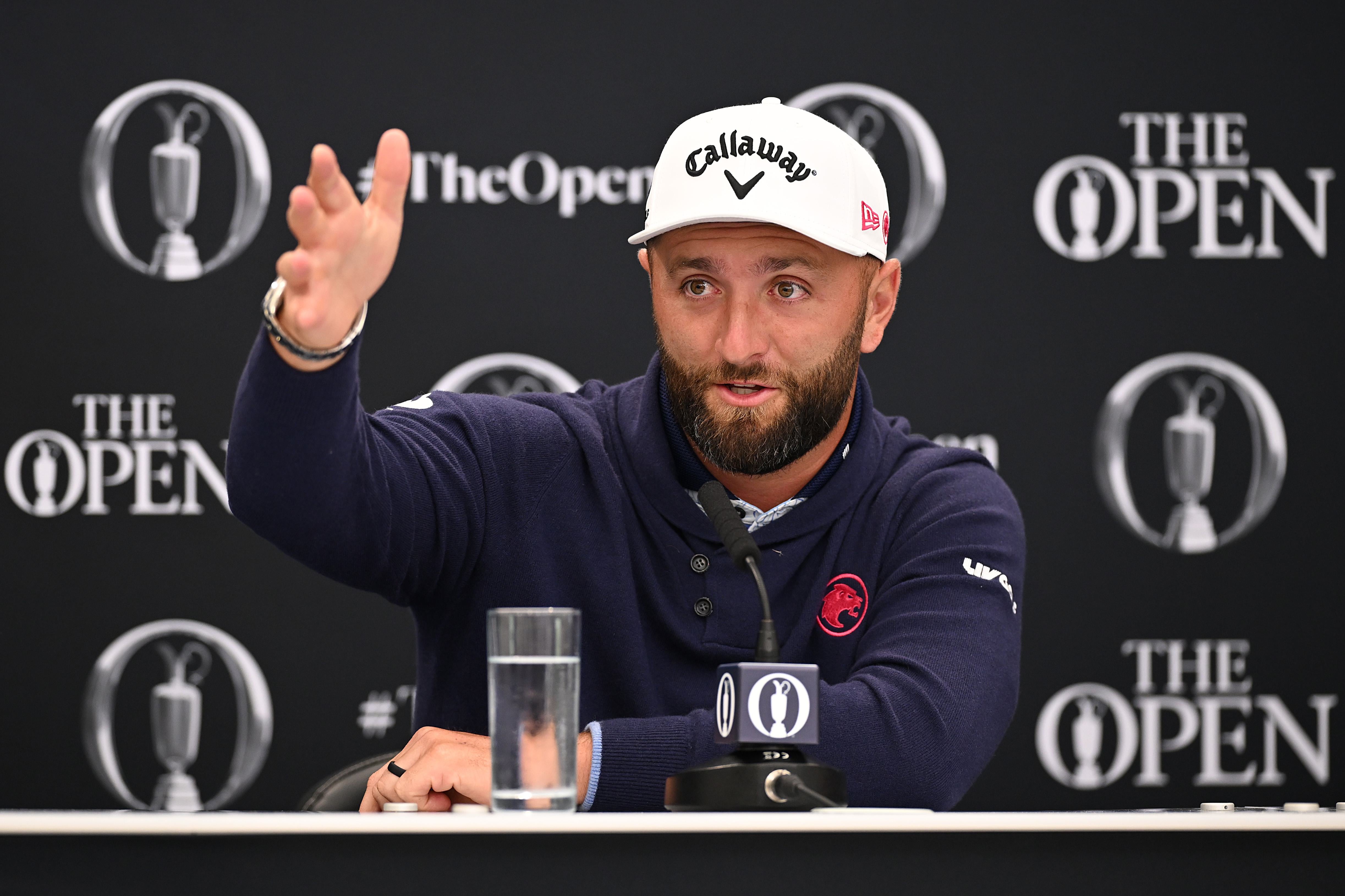 PORTRUSH, 15/07/2025.- El jugador español Jon Rahm, durante la rueda de prensa celebrada, este martes, en vísperas del Open Británico, en Portrush, Irlanda. EFE/The Open Media Centre/ Charlie Crowhurst/r&a/r&a Via Getty Images - SOLO USO EDITORIAL/SOLO DISPONIBLE PARA ILUSTRAR LA NOTICIA QUE ACOMPAÑA (CRÉDITO OBLIGATORIO) -
