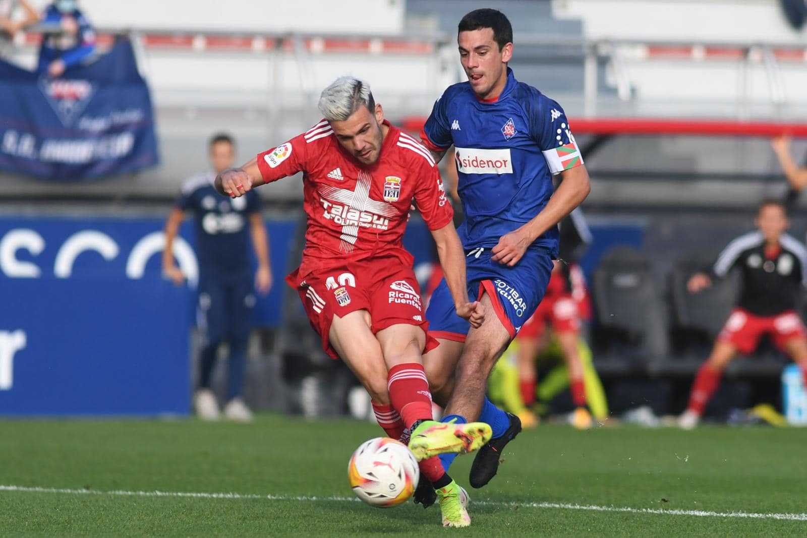 Álex Gallar marca el gol de la victoria en el partido de ida en Lezama