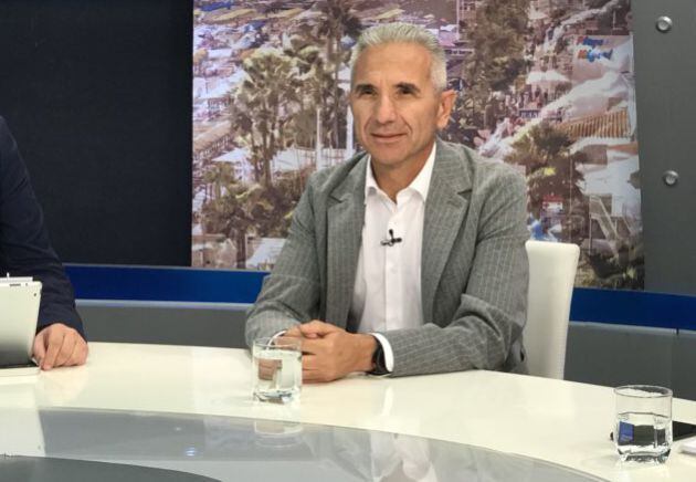 El consejero de Cultura, Miguel Ángel Vázquez, durante la entrevista en El Mirador de Ondaluz Tv