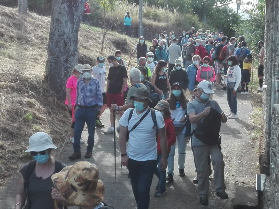  Protesta contra la mina de Valtreixal, inicio de la marcha desde Santa Cruz de Abranes a Calabor