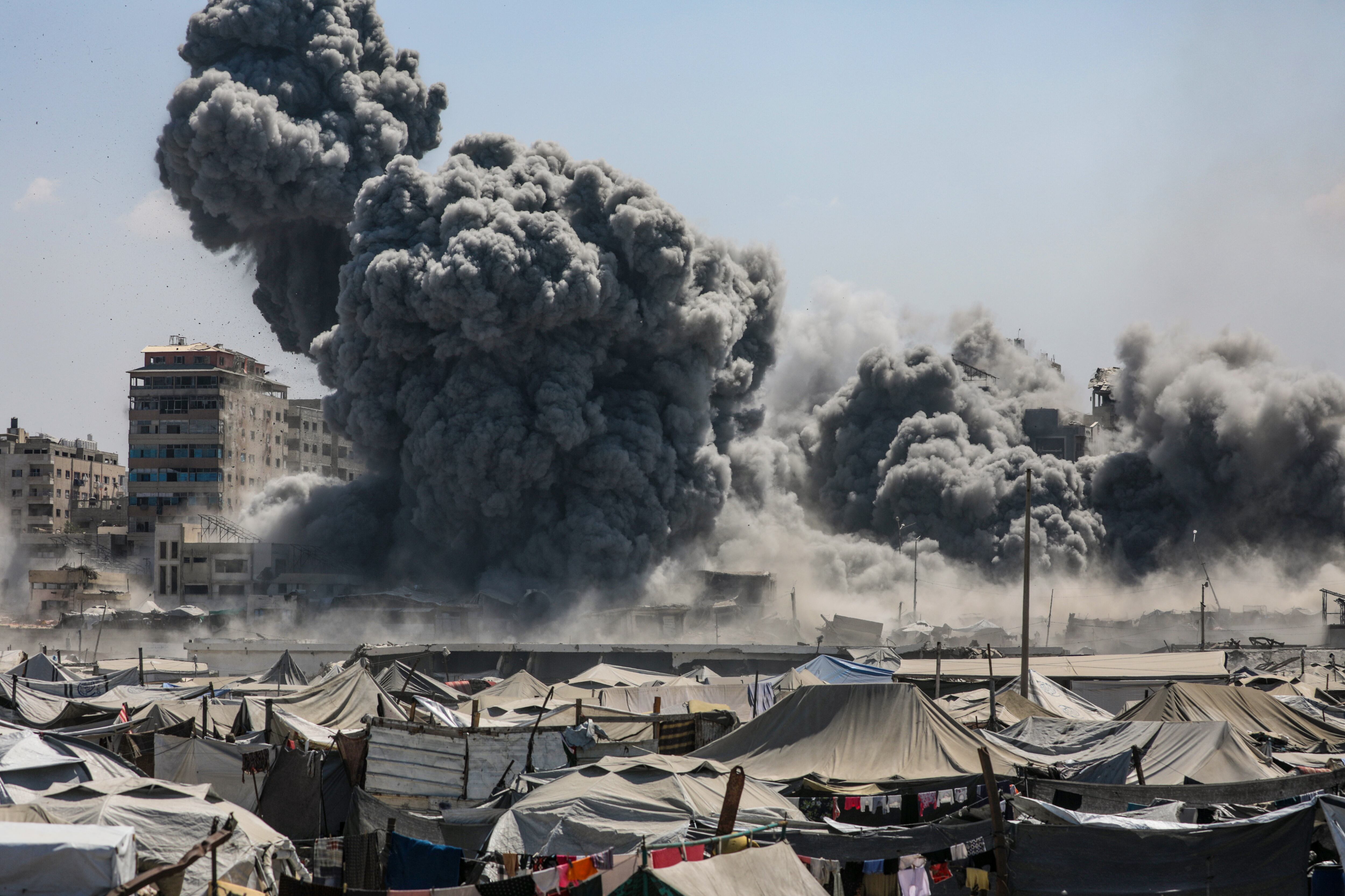 Un ataque israelí sobre oeste de Gaza el pasado miércoles.