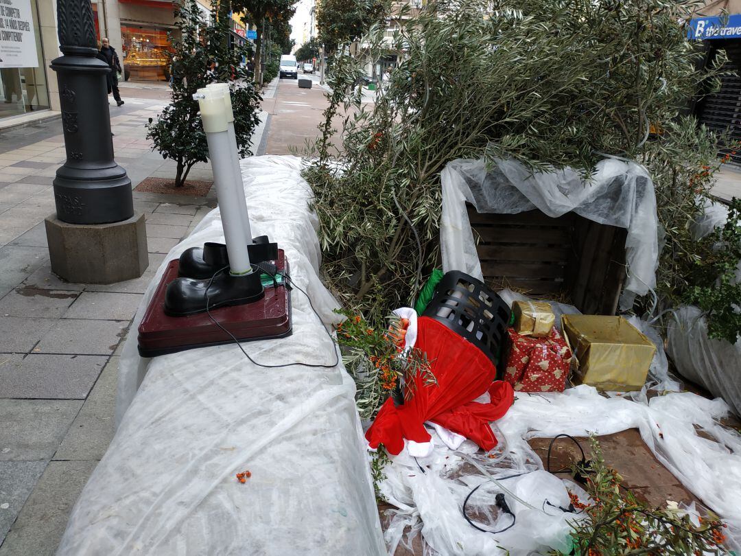 Imagen del muñeco destrozado