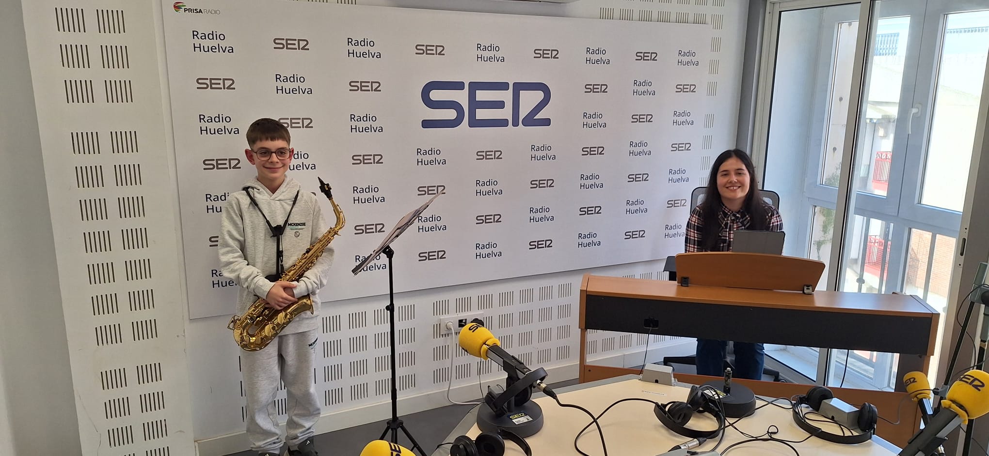 Ares Jiménez, saxofonista y Ana Fernández, profesora de piano