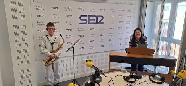 Ares Jiménez, saxofonista y Ana Fernández, profesora de piano