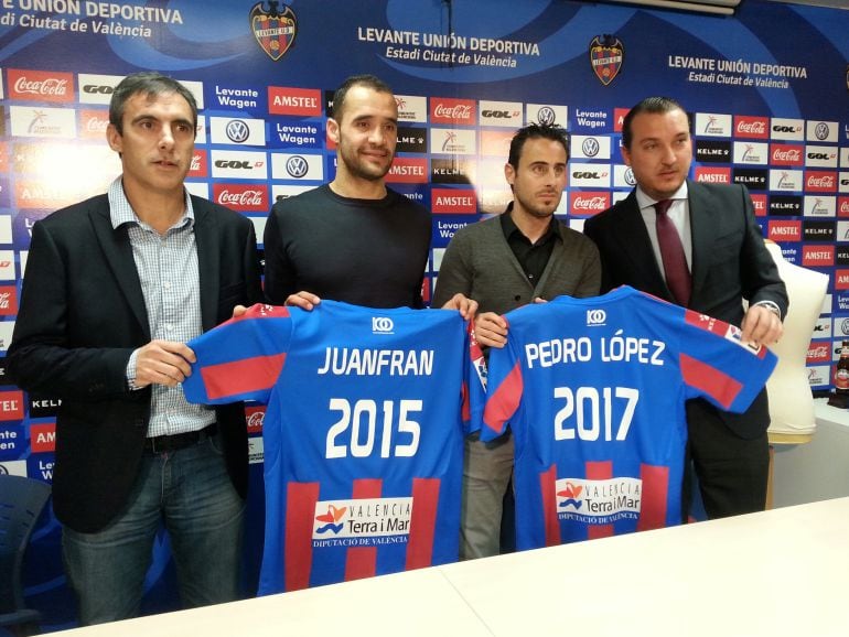 Renovación de Juanfran y Pedro López por el Levante