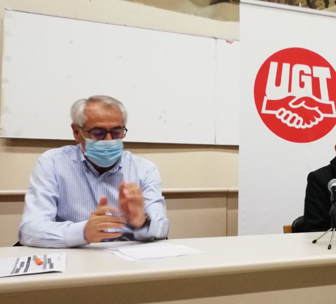 Jesús Santos, secretario general de UGT en Navarra; y Pepe Álvarez, secretario confederal de UGT 