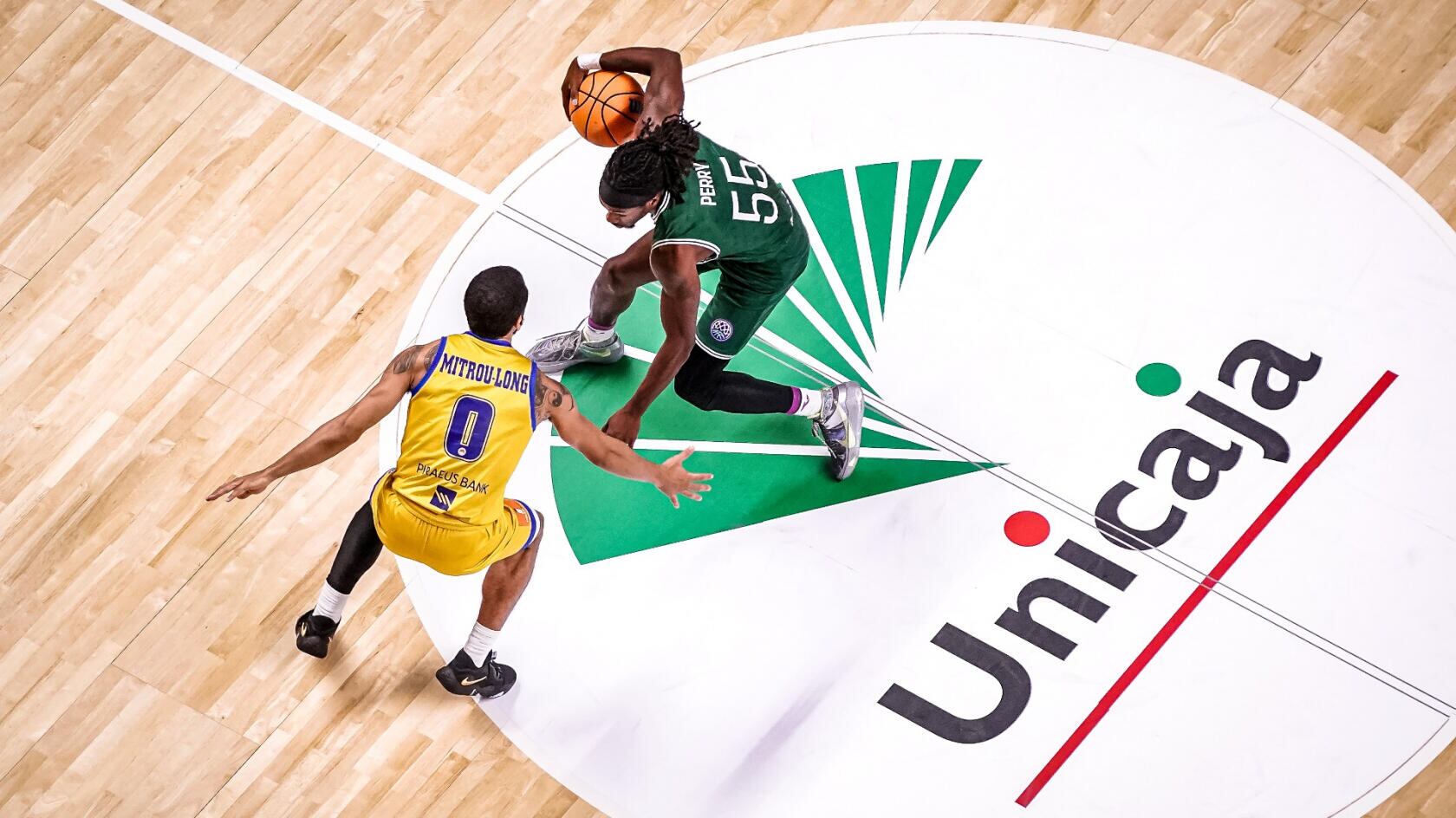 El Unicaja logró una nueva victoria en la BCL ante el Peristeri griego