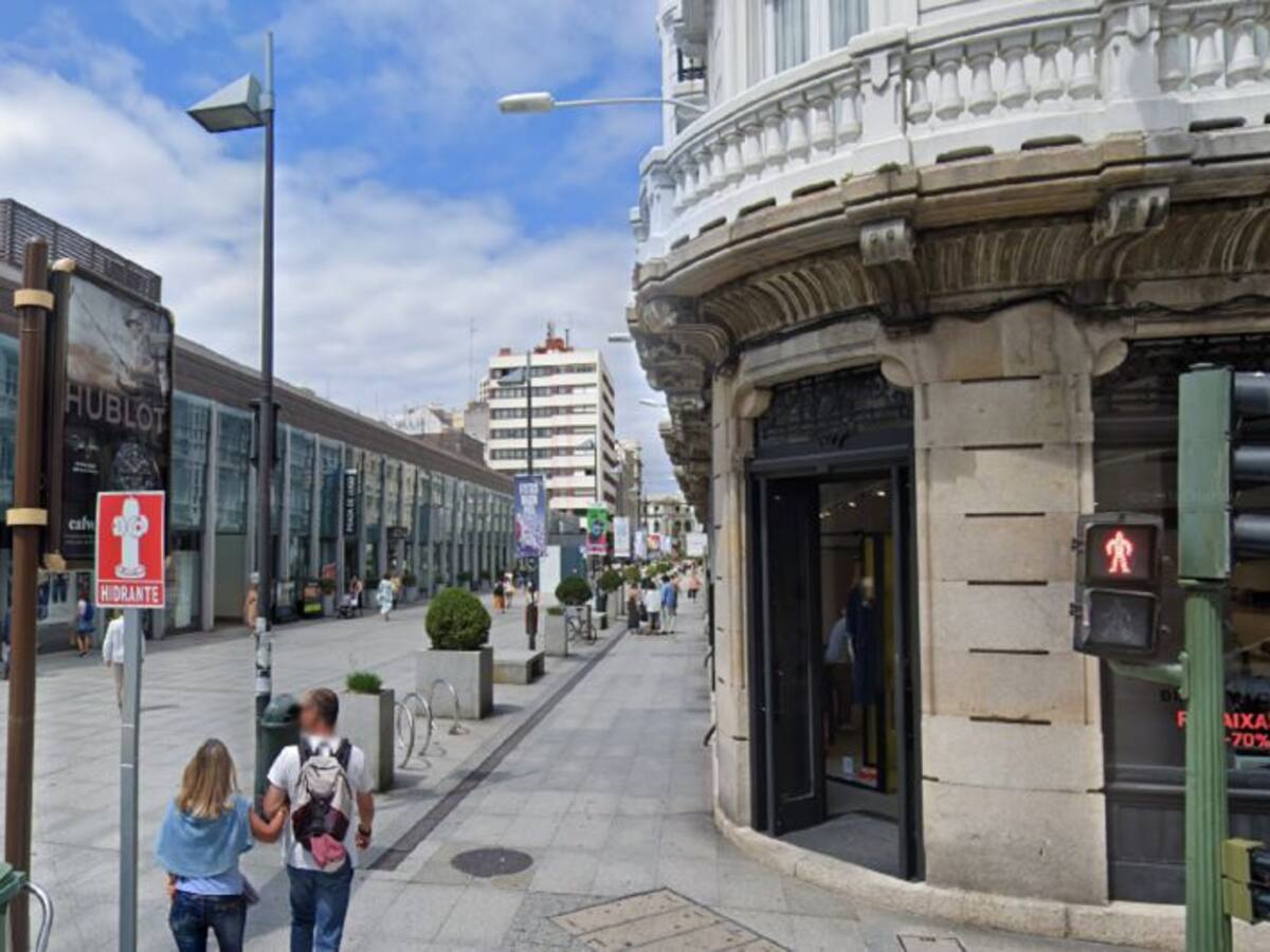 El comercio de A Coruña reclama que abran los bares como una de las claves del consumo