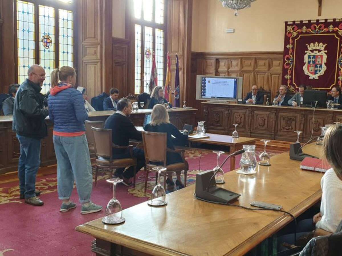 La oposición critica la desorganización en la convocatoria del pleno del sorteo de mesas electorales