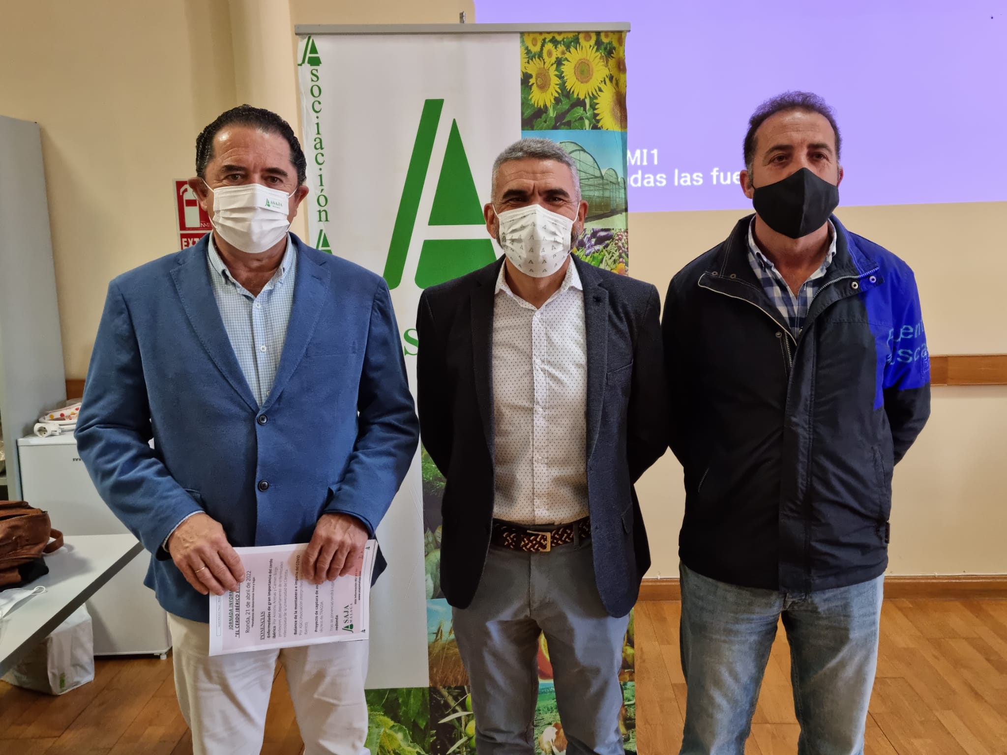 Representantes de Asaja, la OCA y el Ayuntamiento rondeño, en la inauguración de la jornada