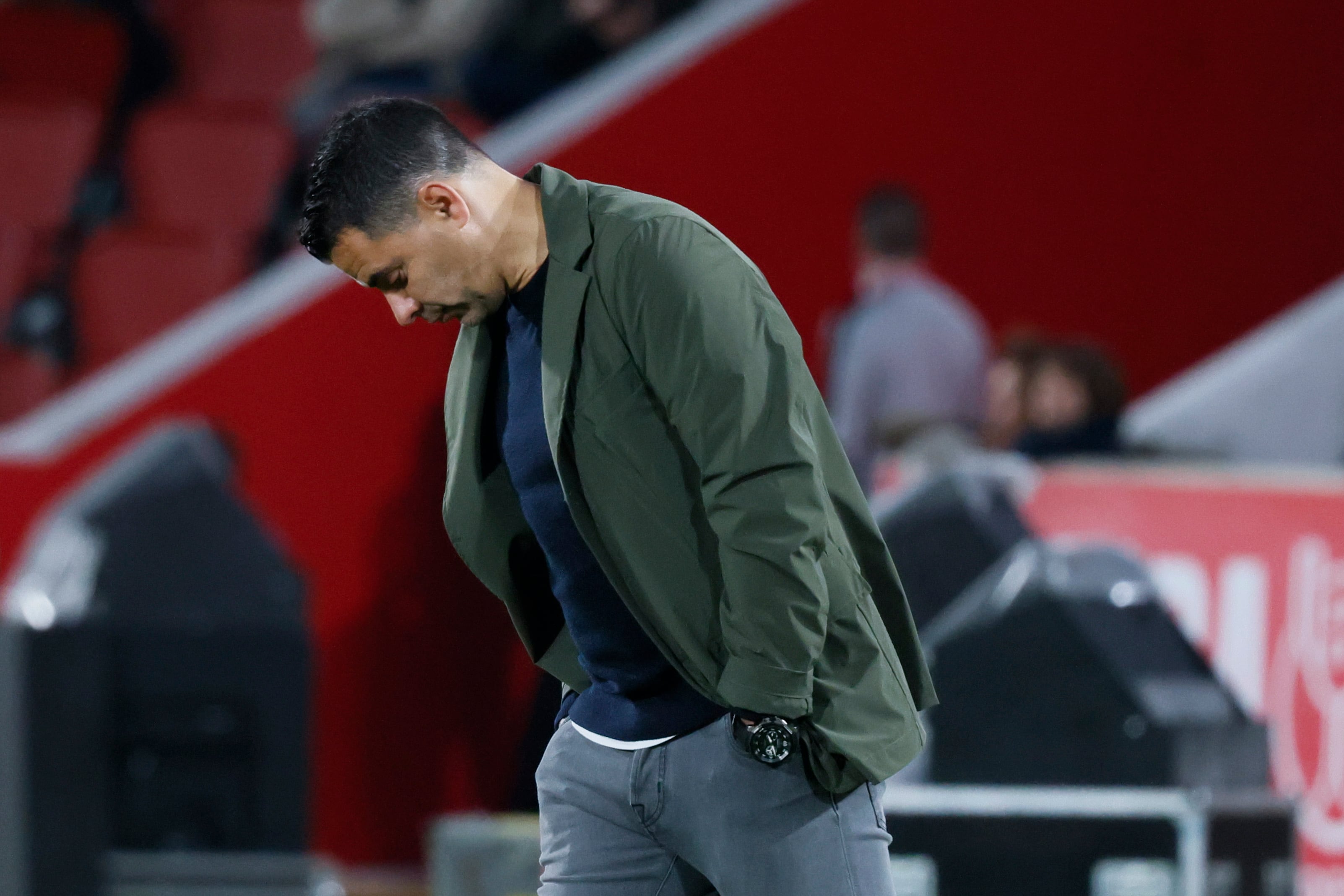 PALMA DE MALLORCA, 24/01/2024.- El entrenador del Girona, Míchel Sánchez, durante el partido de cuartos de final de la Copa del Rey de fútbol que RCD Mallorca y Girona FC disputan este miércoles en el estadio de Son Moix. EFE/Cati Cladera
