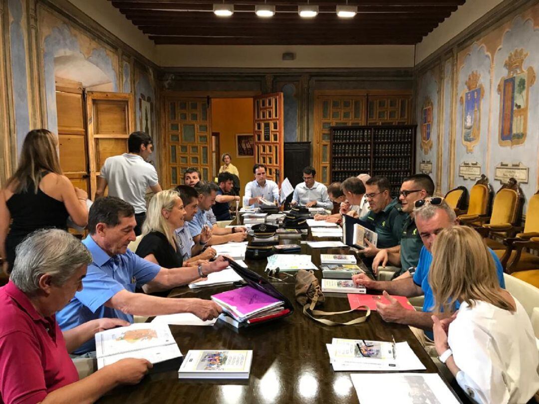 Reunión de la Junta de Seguridad Local con motivo de la Feria Imperiales y Comuneros