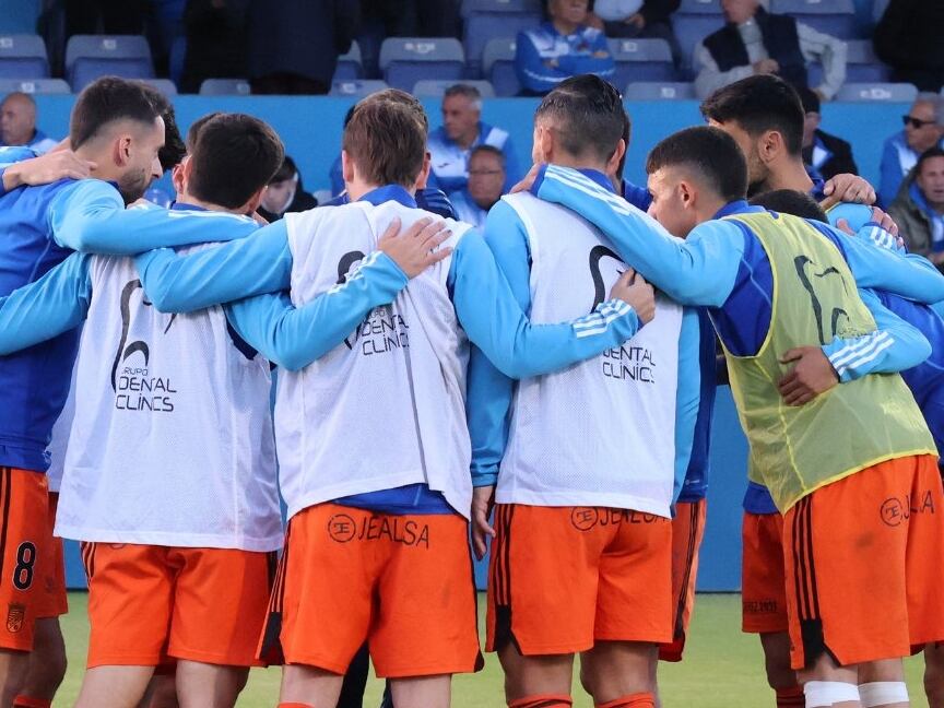 Jugadores del Xerez CD haciendo piña antes del partido frete al Águilas
