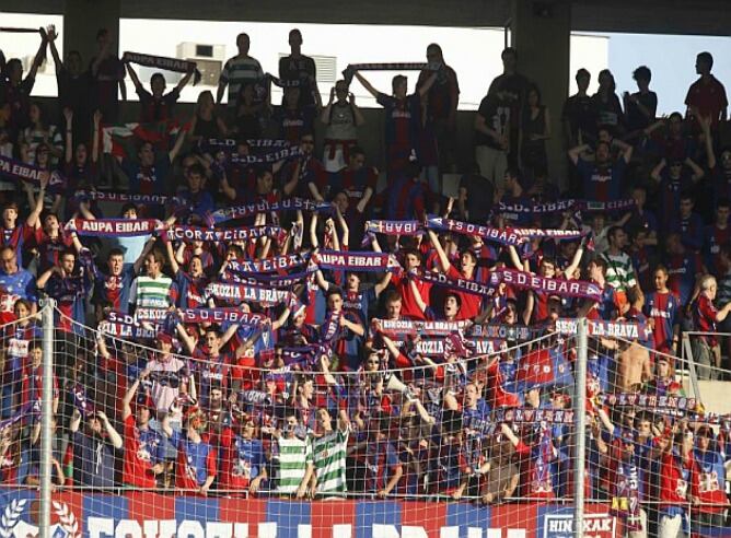 Unos 300 aficionados eibarreses animarán en Madrid al Eibar