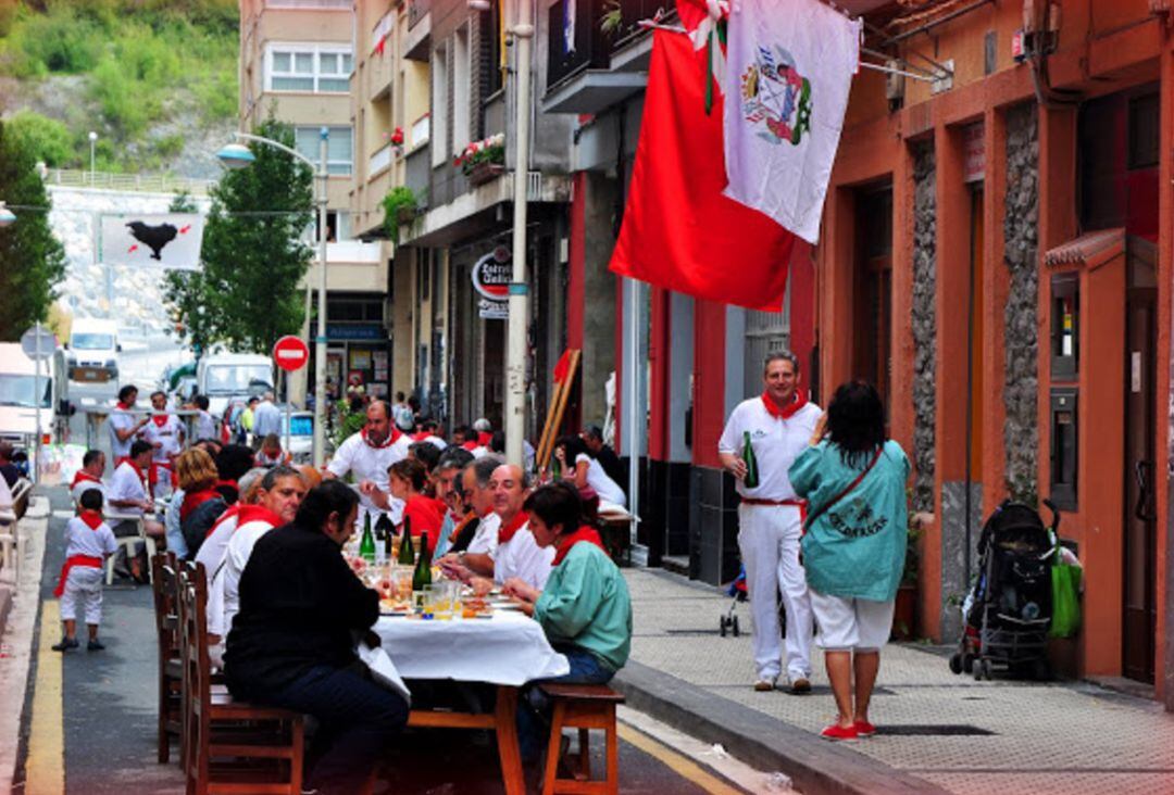 Celebración de las fiestas de Sam Fermín en Antxo, imagen de archivo