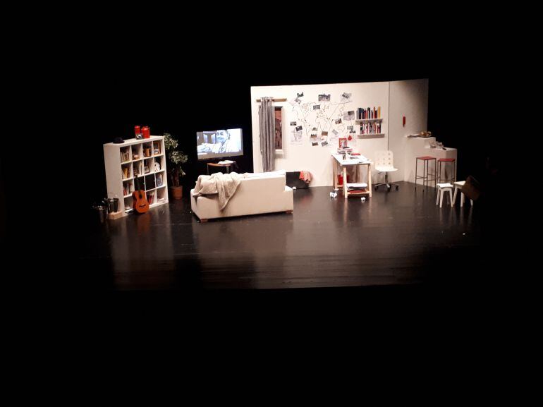 Escenografía de Natalie Hickey para &#039;El Oxímoron de la abuela&#039;, montaje que cerró las Jornadas de Teatro de Eibar de este año