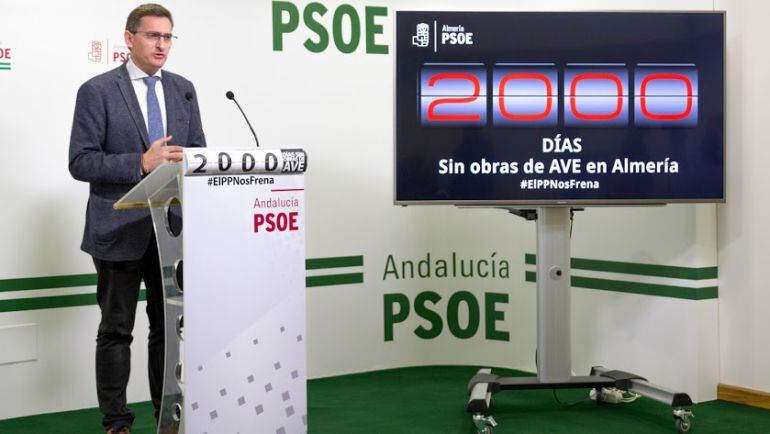 Teruel (PSOE) denunciado los 2.000 días sin obras del AVE en Almería.
