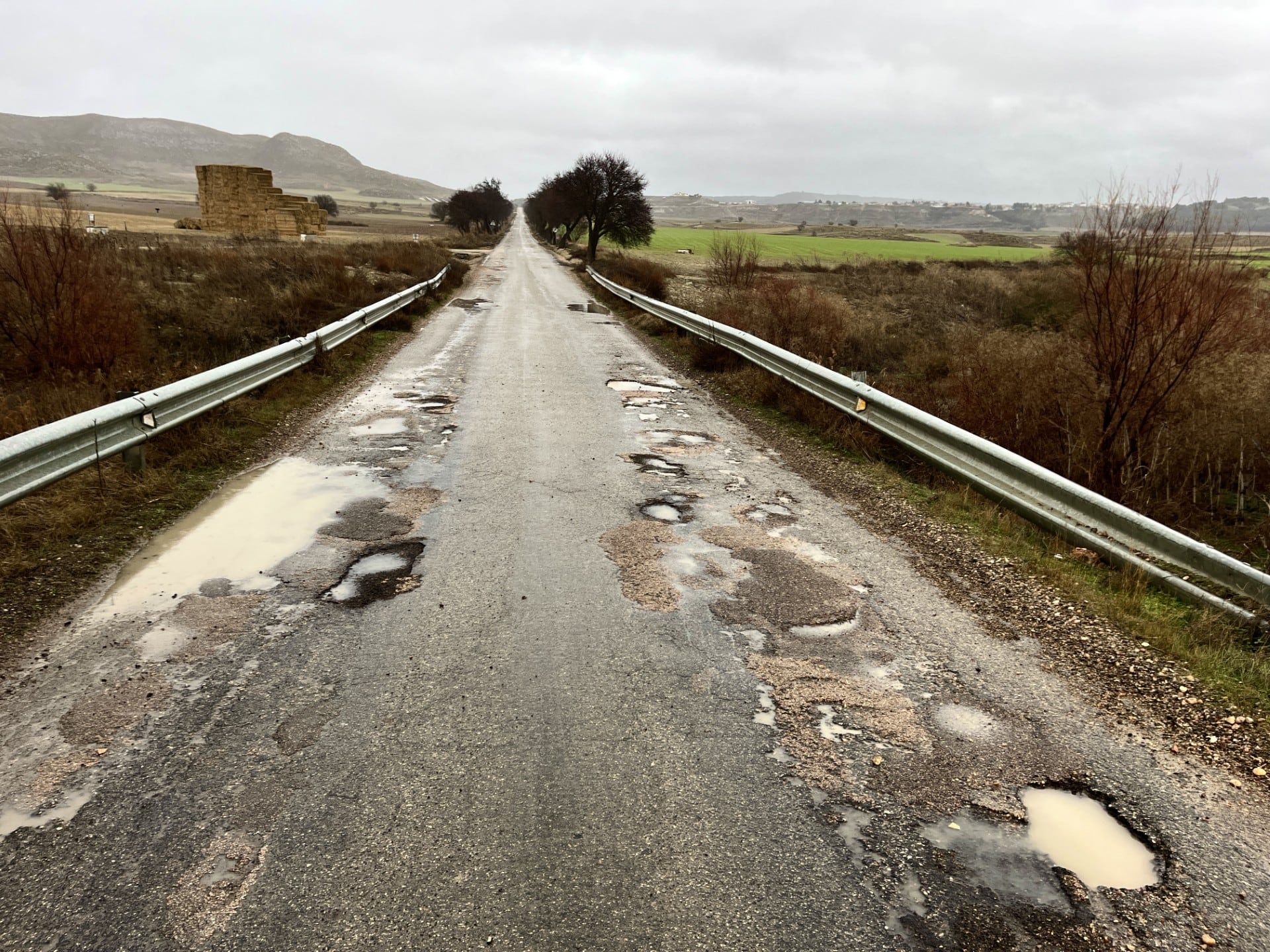 Carretera de 'la vergüenza' en Illana
