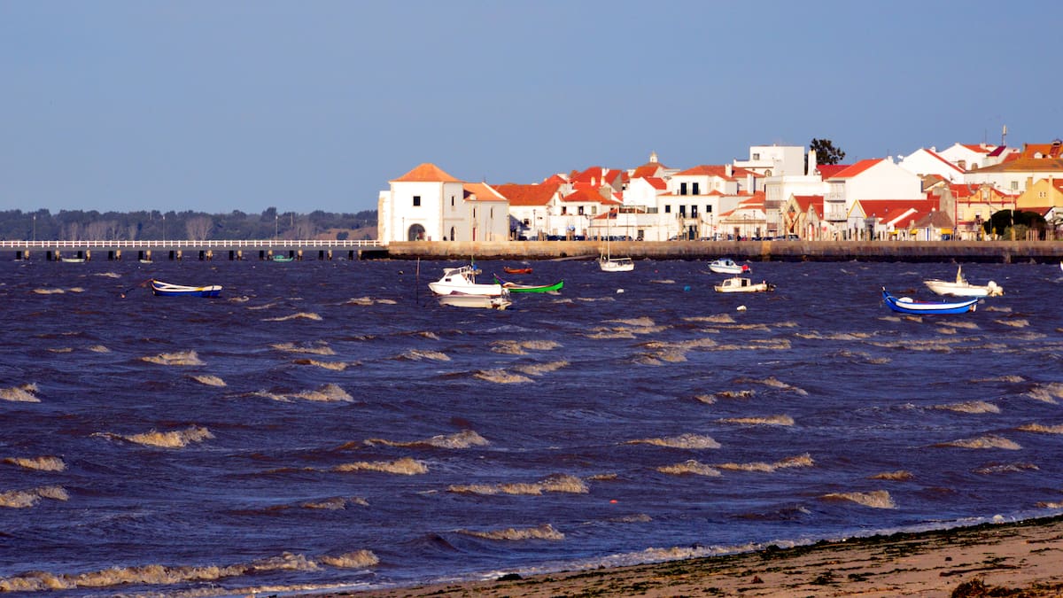 La prensa portuguesa dice que los españoles no queremos ni Oporto ni Lisboa: este es el pueblo que nos vuelve locos