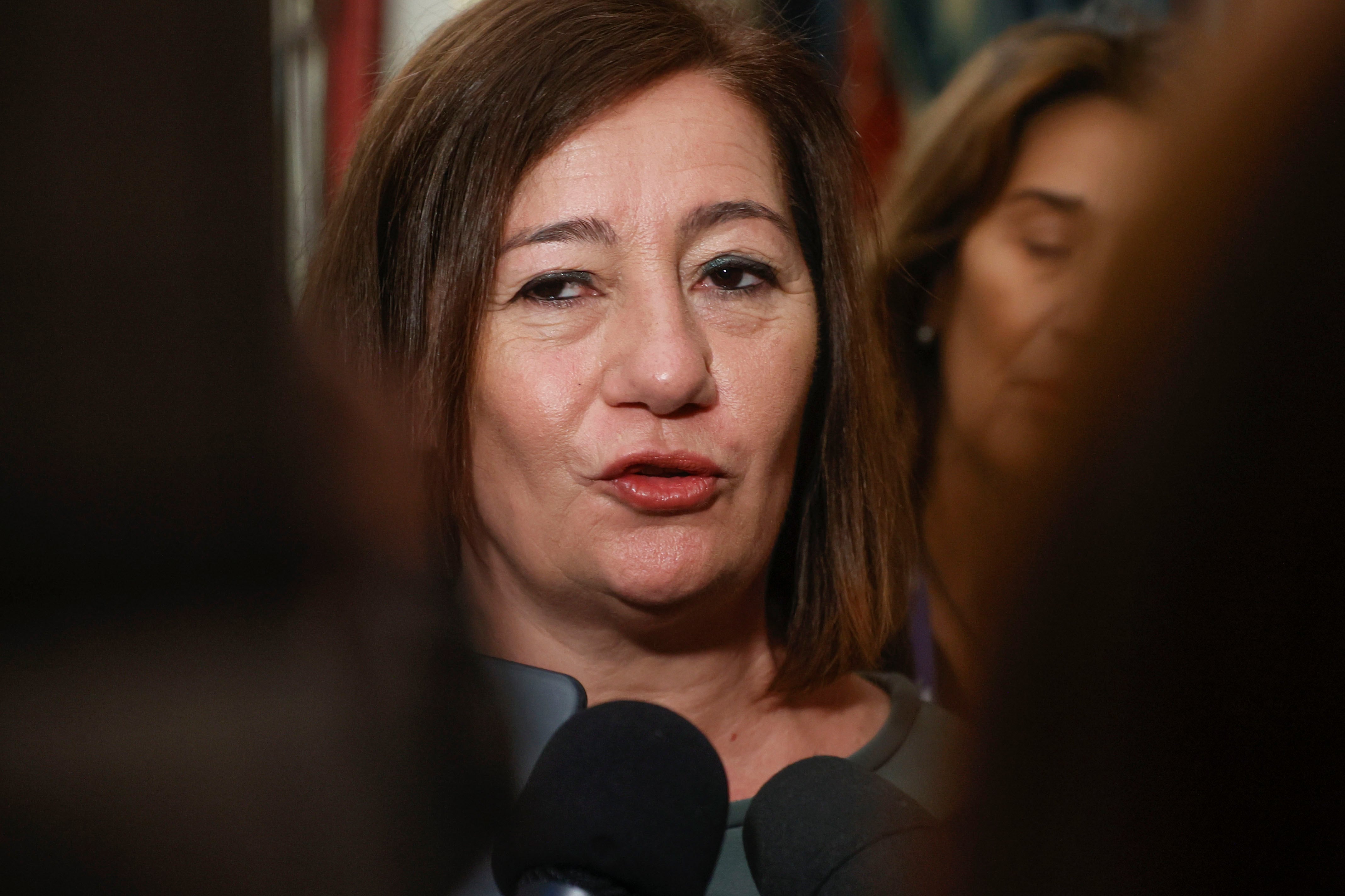 La presidenta del Congreso, Francina Armengol, atiende a la prensa después de la reunión de la Mesa de la cámara este martes en Madrid