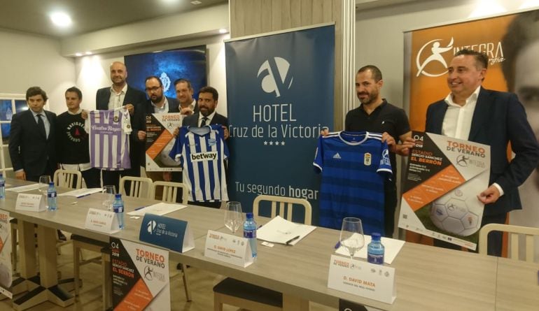 Presentación del I Torneo Integra Energía en el Hotel Cruz de la Victoria de El Berrón.